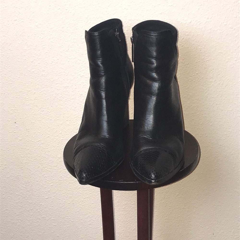 Donald J Pliner Vaughn Heels Size 10 - image 3